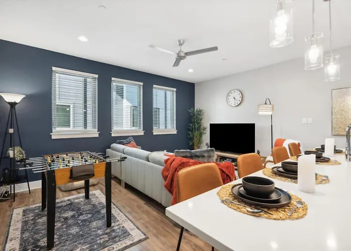 The Charm 2bd In The Heart Of Magnolia * Fort Worth