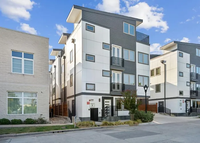 The Charm 2bd In The Heart Of Magnolia Fort Worth